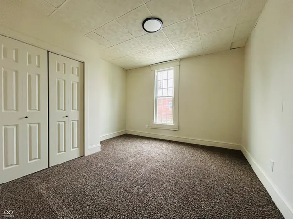 $172,900 | 11 North Indiana Street, Roachdale, IN 46172