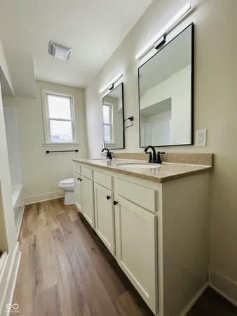 $172,900 | 11 North Indiana Street, Roachdale, IN 46172