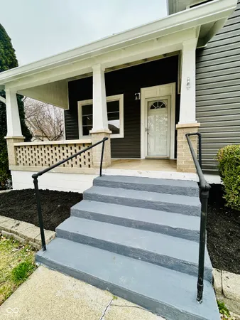 $172,900 | 11 North Indiana Street, Roachdale, IN 46172