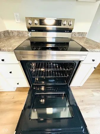 $172,900 | 11 North Indiana Street, Roachdale, IN 46172