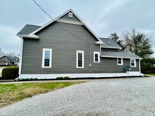 $172,900 | 11 North Indiana Street, Roachdale, IN 46172