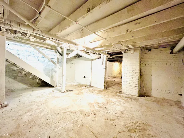 $172,900 | 11 North Indiana Street, Roachdale, IN 46172