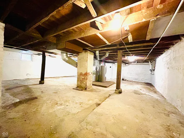 $172,900 | 11 North Indiana Street, Roachdale, IN 46172