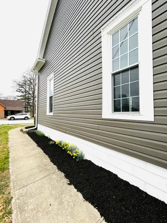 $172,900 | 11 North Indiana Street, Roachdale, IN 46172