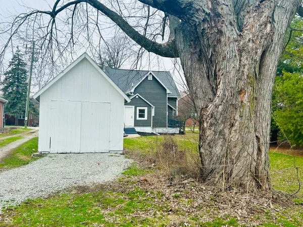 $172,900 | 11 North Indiana Street, Roachdale, IN 46172