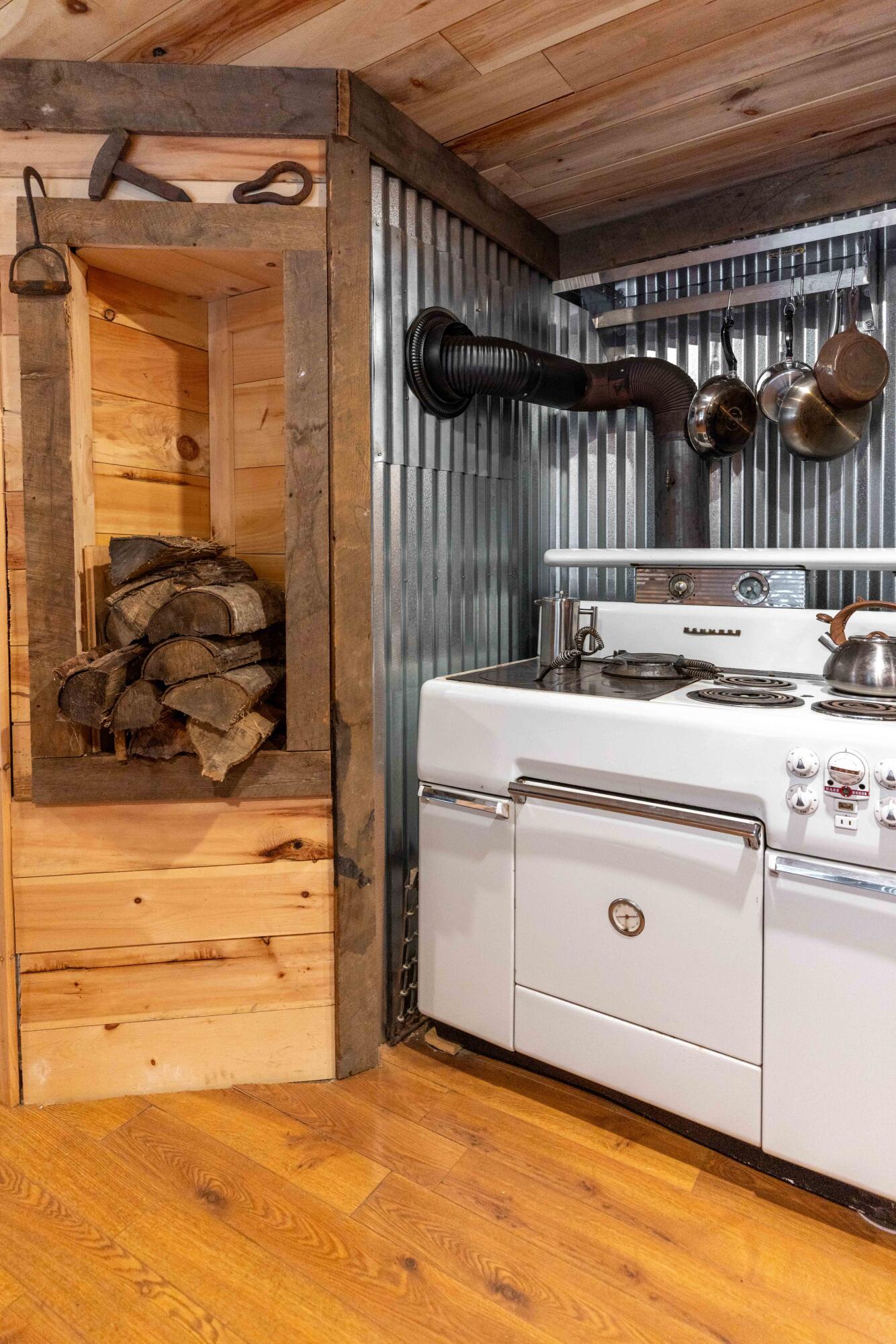 2879 Main Street Rangeley, ME 04970 - Photo 20 of 46 Interior-44