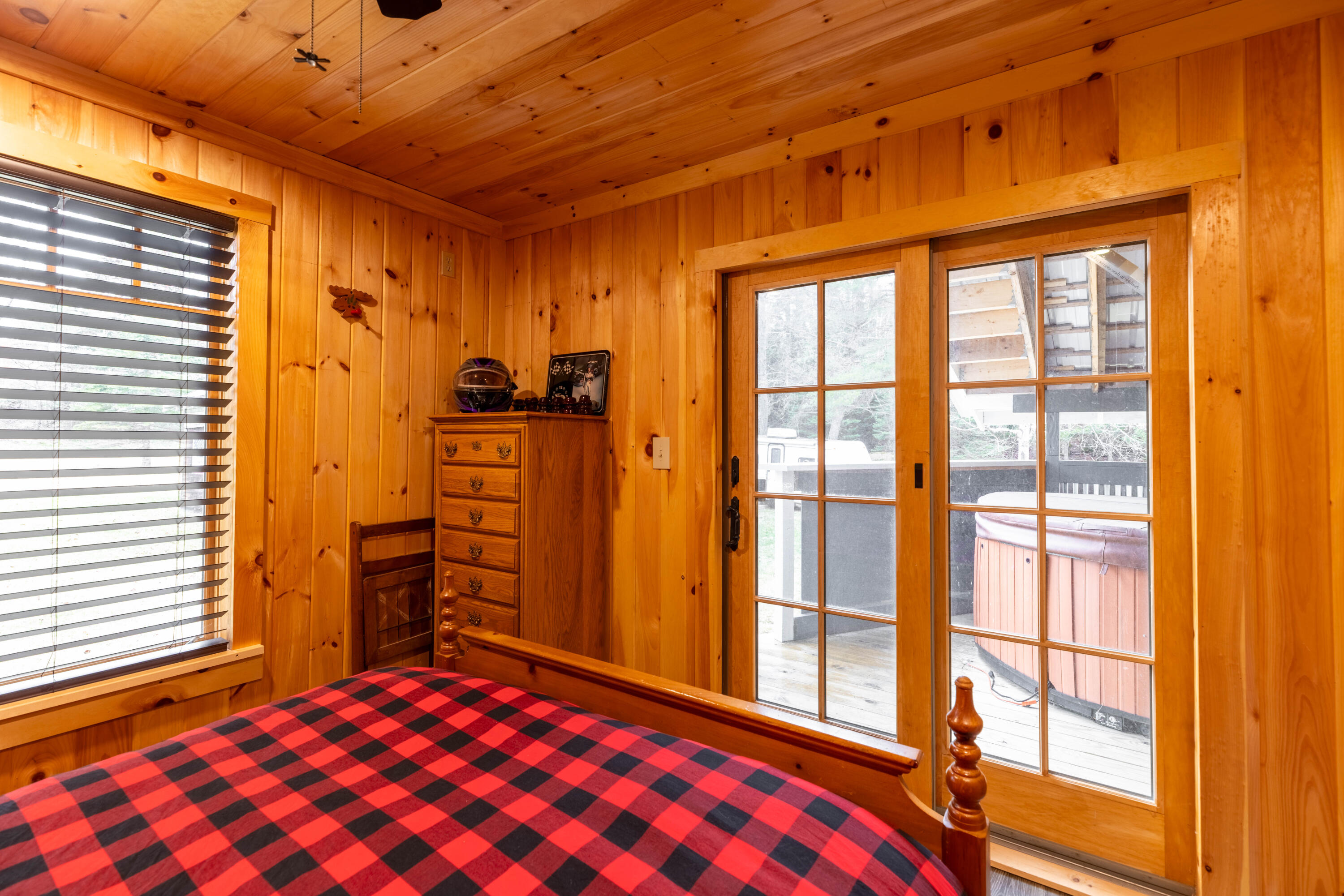 2879 Main Street Rangeley, ME 04970 - Photo 27 of 46 Interior-26