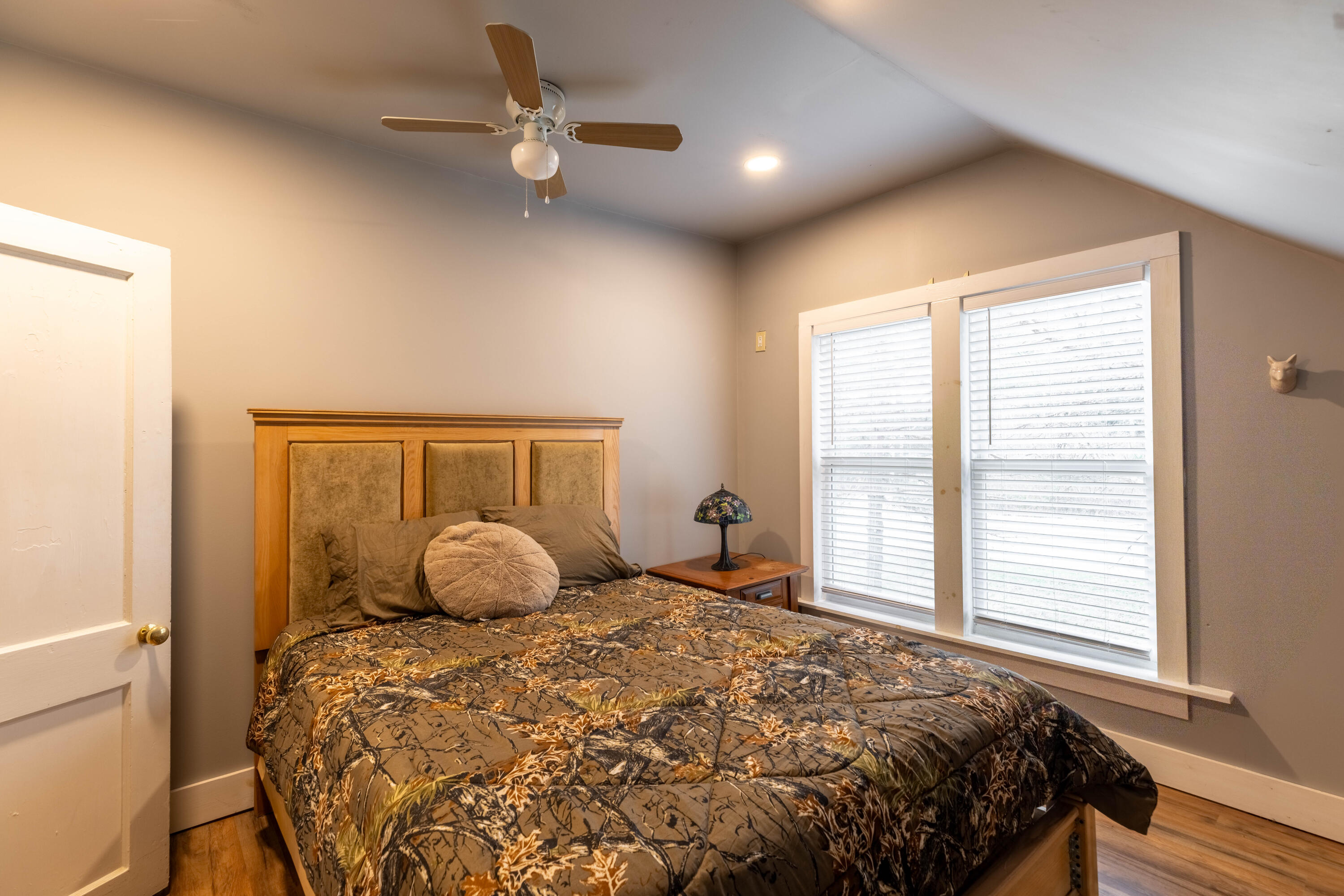 2879 Main Street Rangeley, ME 04970 - Photo 40 of 46 Interior-35