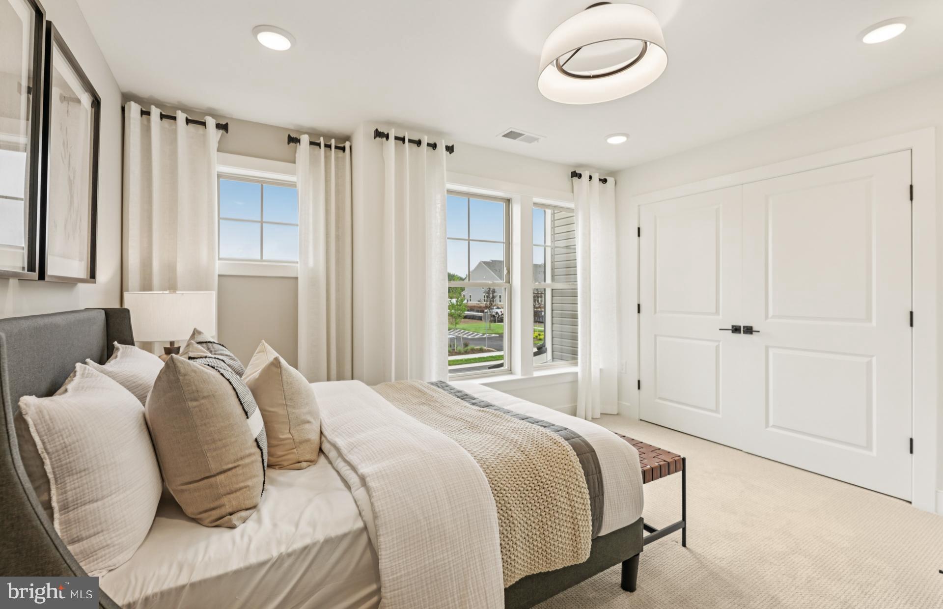 6085 Azurite Way Haymarket, VA 20169 - Photo 28 of 36 Bedroom 3 - Model Representation