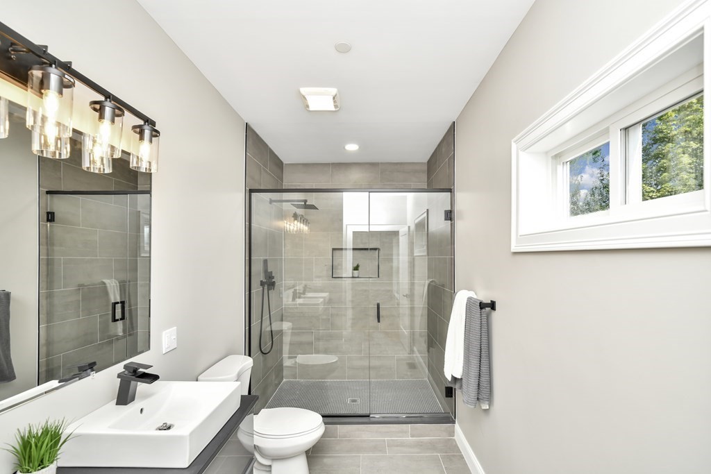 17 George Street, Unit A Boston, MA 02136 - Photo 11 of 42 Gallery Image 11