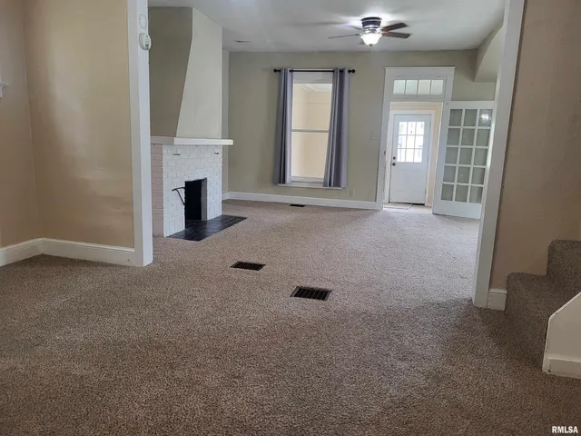 $99,000 | 105 West Wood Street, Camp Point, IL 62320