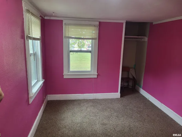 $99,000 | 105 West Wood Street, Camp Point, IL 62320