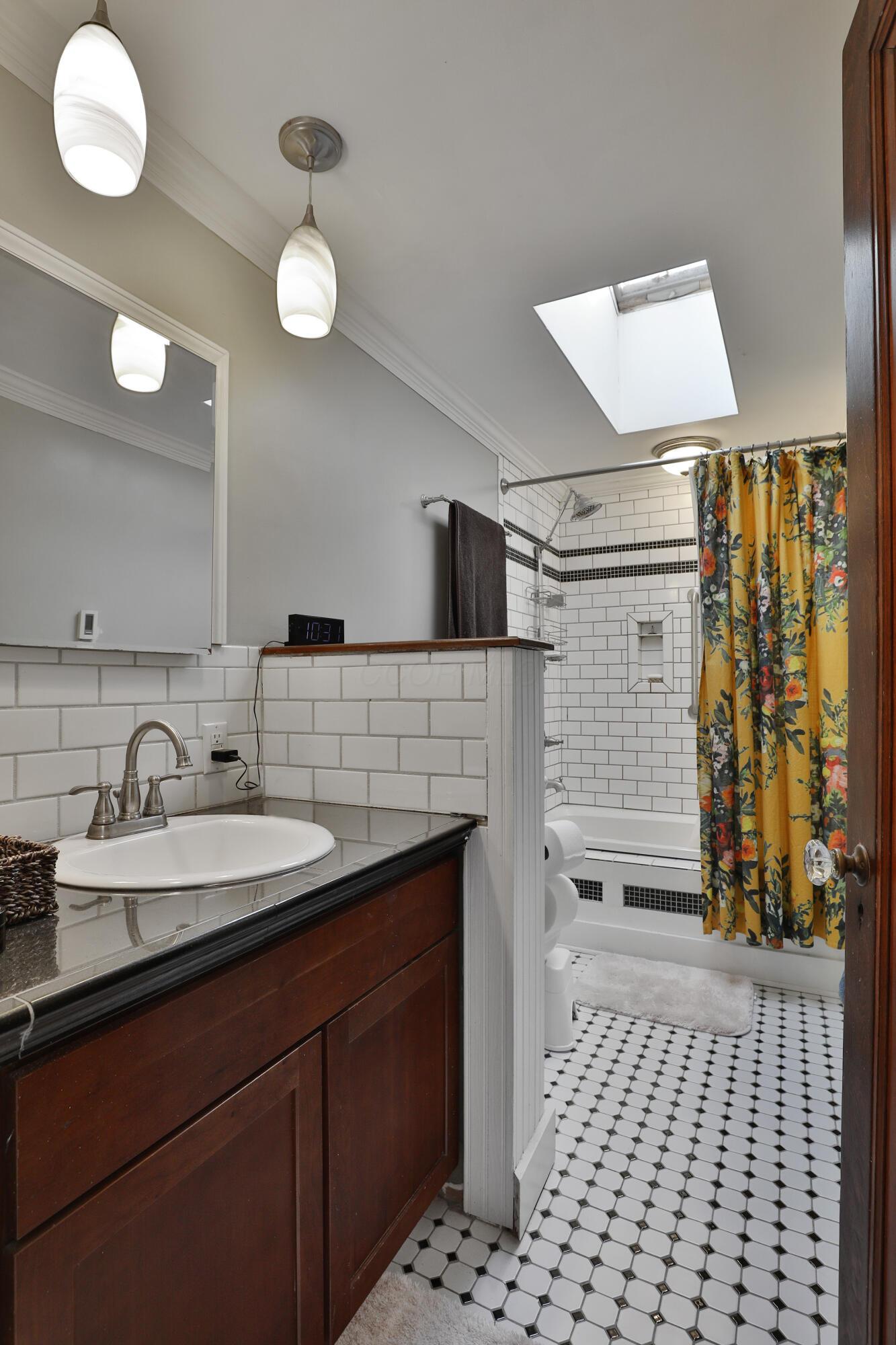 82 Blenheim Road Columbus, OH 43214 - Photo 35 of 51 82Blenheim-26
