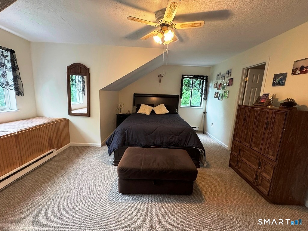 102 Potuccos Ring Road Wolcott, CT 06716 - Photo 17 of 26 Primary bedroom