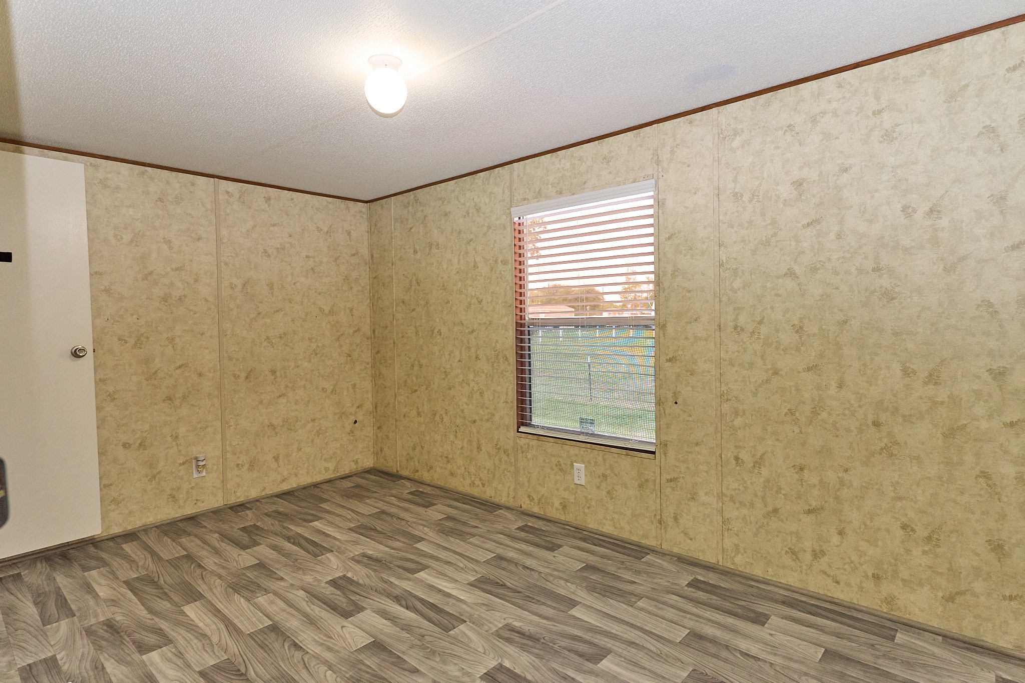 1003 Nunez Street Beasley, TX 77417 - Photo 17 of 22 Third Bedroom