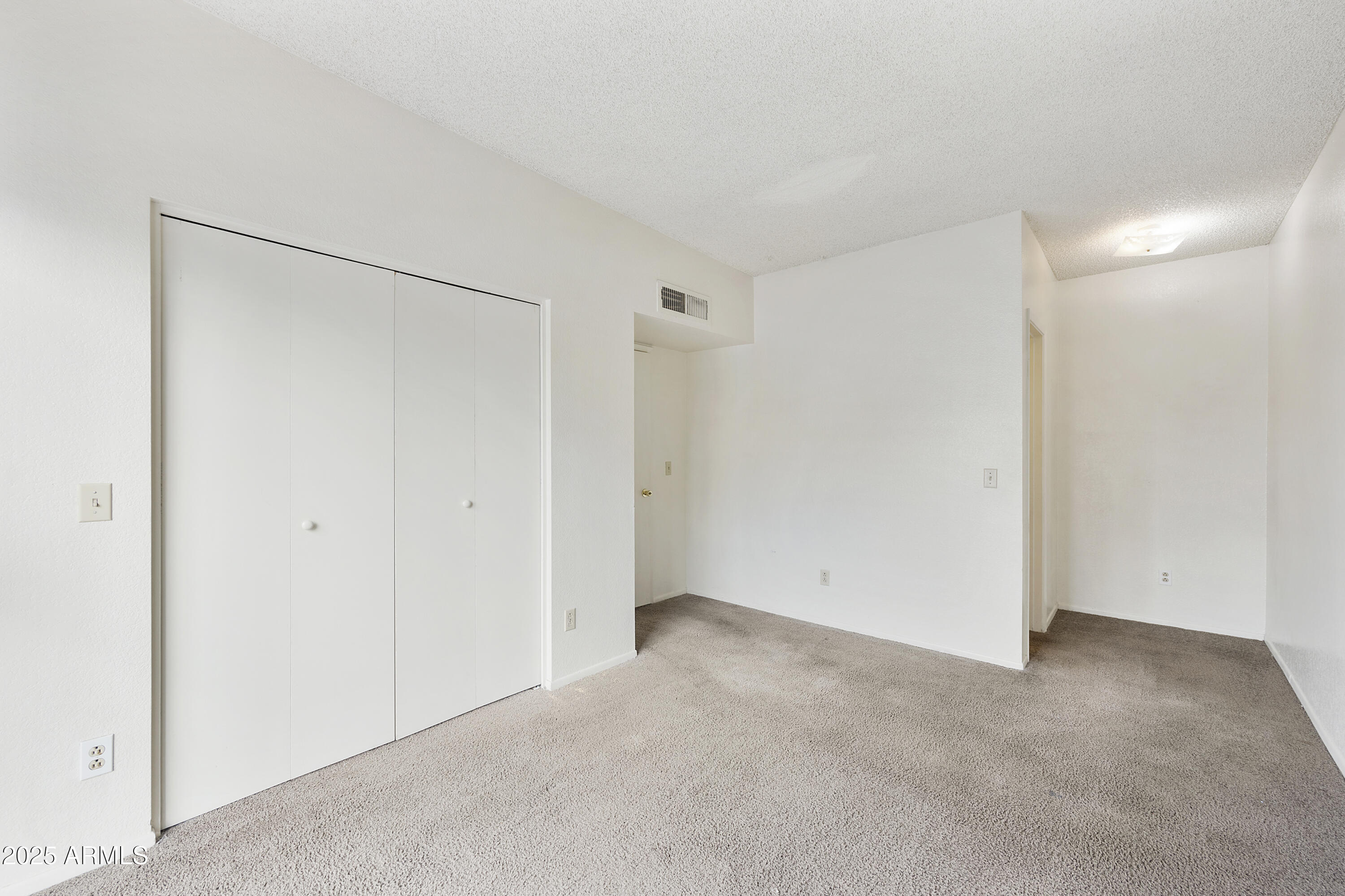 2837 East Marconi Avenue, Unit 203 Phoenix, AZ 85032 - Photo 7 of 13 0C1A2785