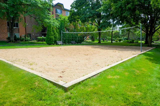 $229,350 | 1206 South New Wilke Road, Unit 108, Arlington Heights, IL 60005