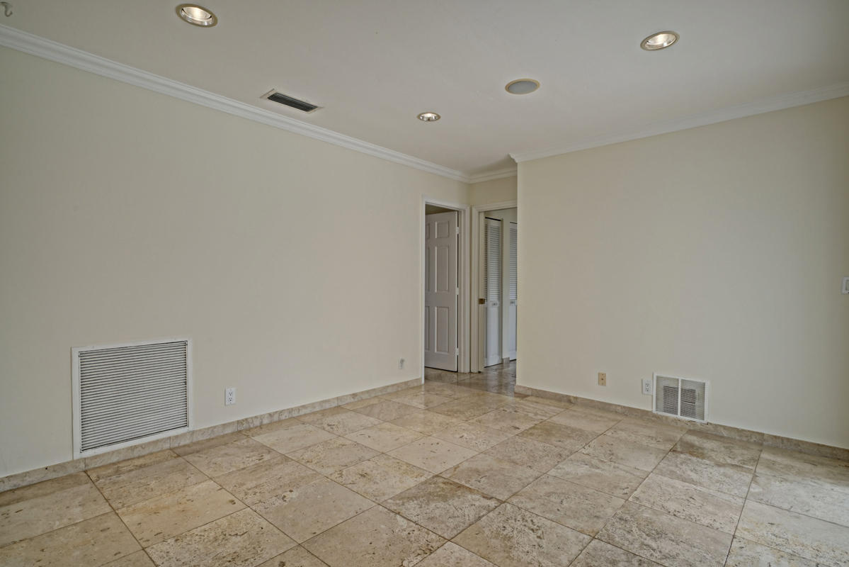 5600 Nassau Drive Boca Raton, FL 33487 - Photo 14 of 21 a view of an empty room