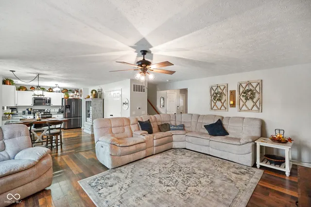 $399,900 | 3735 Newberry Road, Plainfield, IN 46168