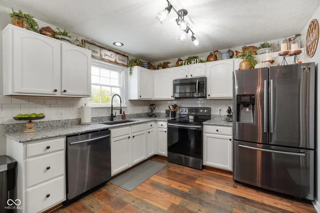 $399,900 | 3735 Newberry Road, Plainfield, IN 46168