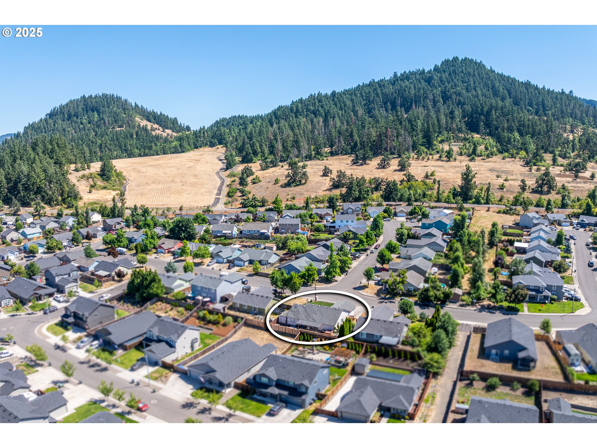 2002 South 60th Street Springfield, OR 97478 - Photo 44 of 47 an aerial view of residential houses and outdoor space