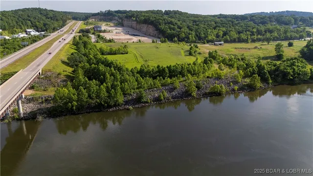 $1,500,000 | 290 Osage River Bridge, Lake Ozark, MO 65049