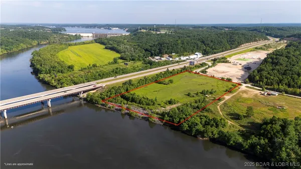 $1,500,000 | 290 Osage River Bridge, Lake Ozark, MO 65049