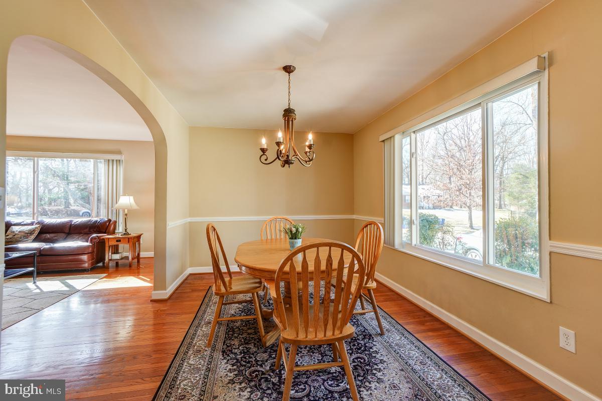 407 Stonington Road Silver Spring, MD 20902 - Photo 9 of 40 Gallery Image 9
