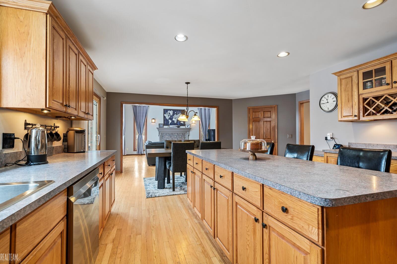 1120 Lakeview Drive Rochester, MI 48306 - Photo 19 of 56 50165077-7a875c53-13e3-4e0b-9ad9-e40014ae1a51.JPG