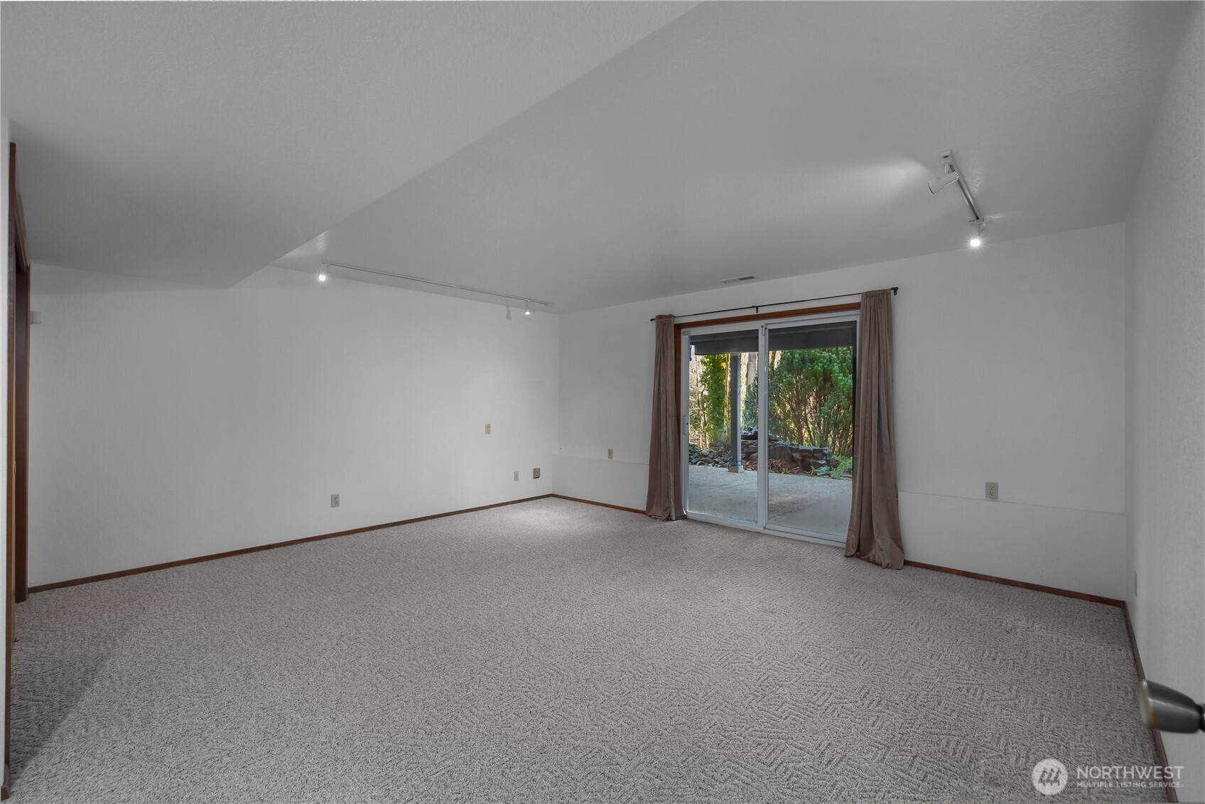 10547 Summit Lake Road Northwest Olympia, WA 98502 - Photo 24 of 40