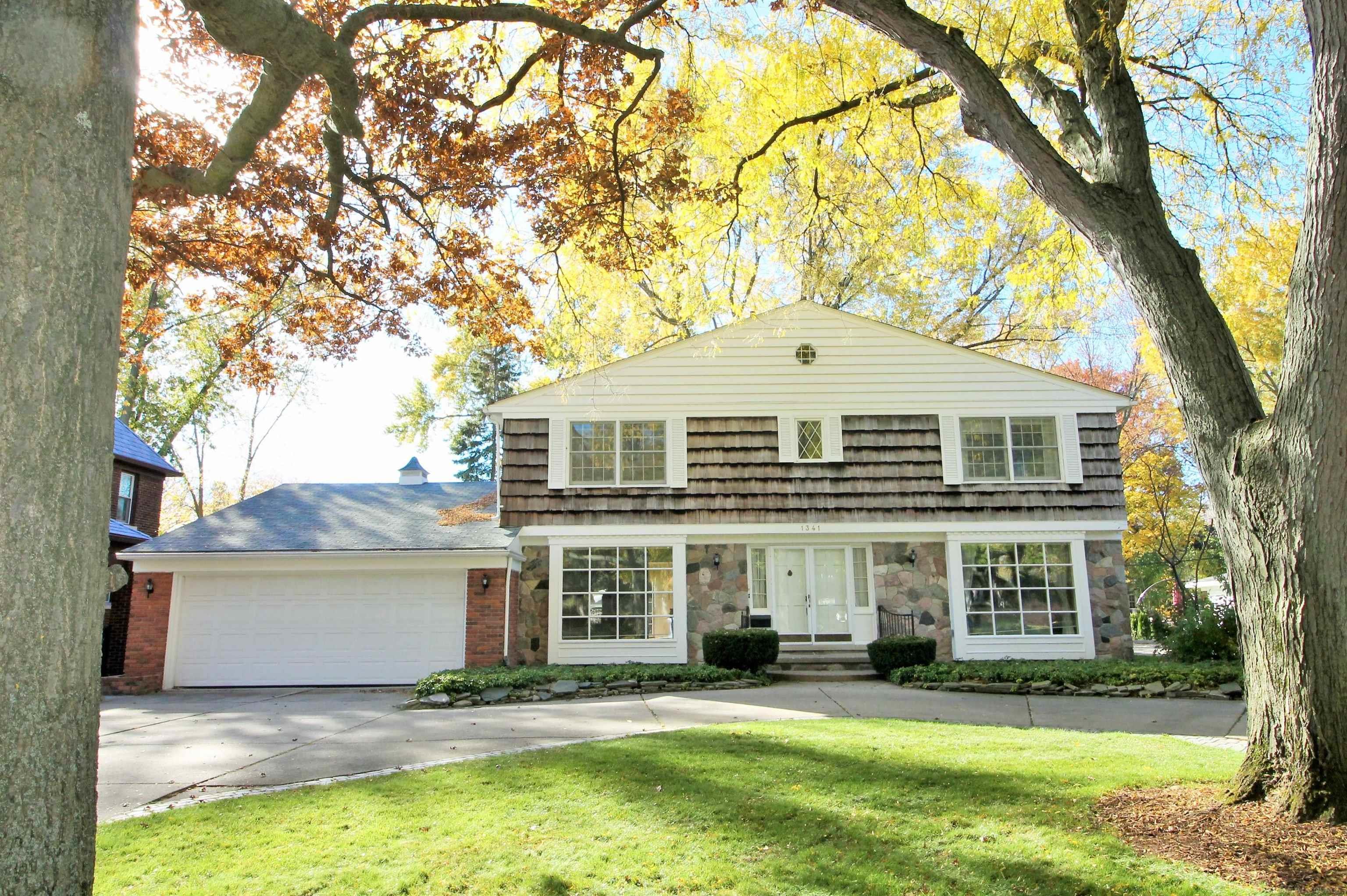 1341 Devonshire Road Grosse Pointe Park, MI 48230 - Photo 1 of 68