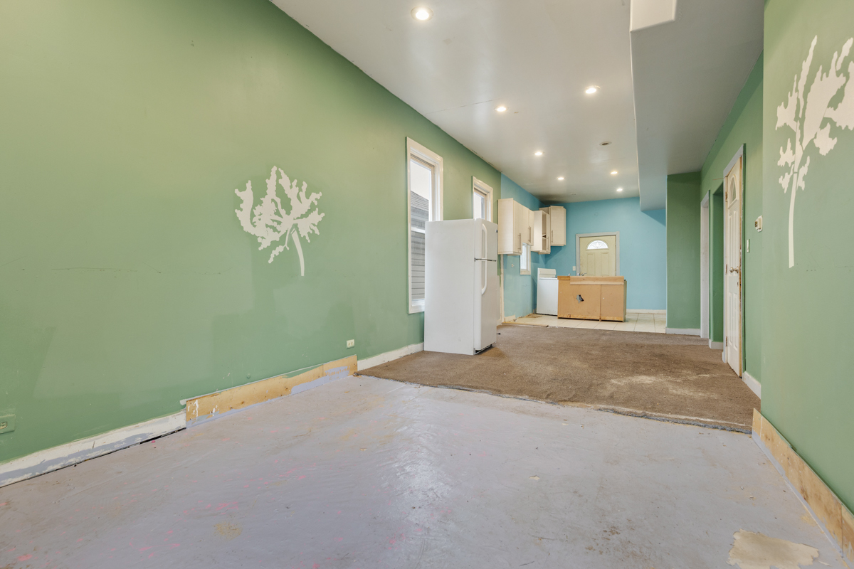 7356 South Champlain Avenue Chicago, IL 60619 - Photo 12 of 31