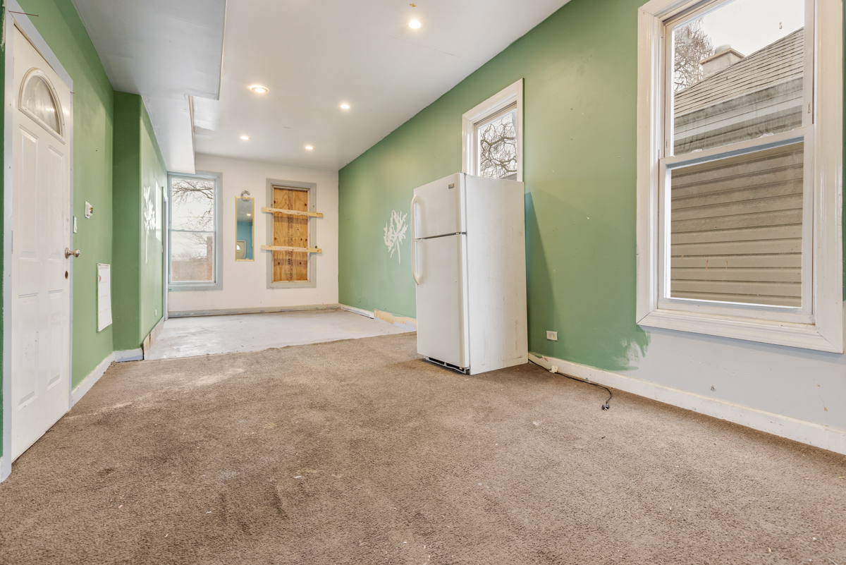 7356 South Champlain Avenue Chicago, IL 60619 - Photo 13 of 31