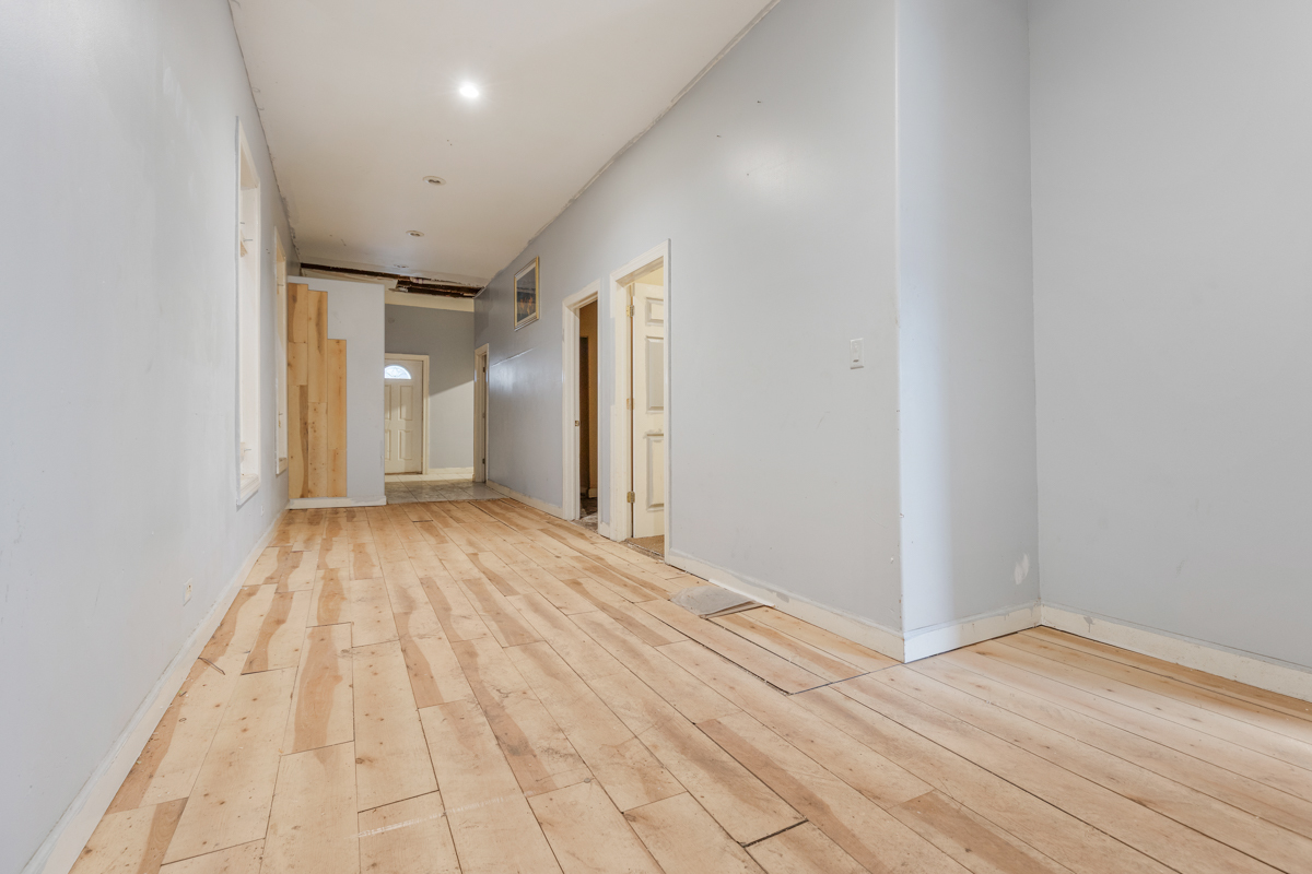 7356 South Champlain Avenue Chicago, IL 60619 - Photo 4 of 31