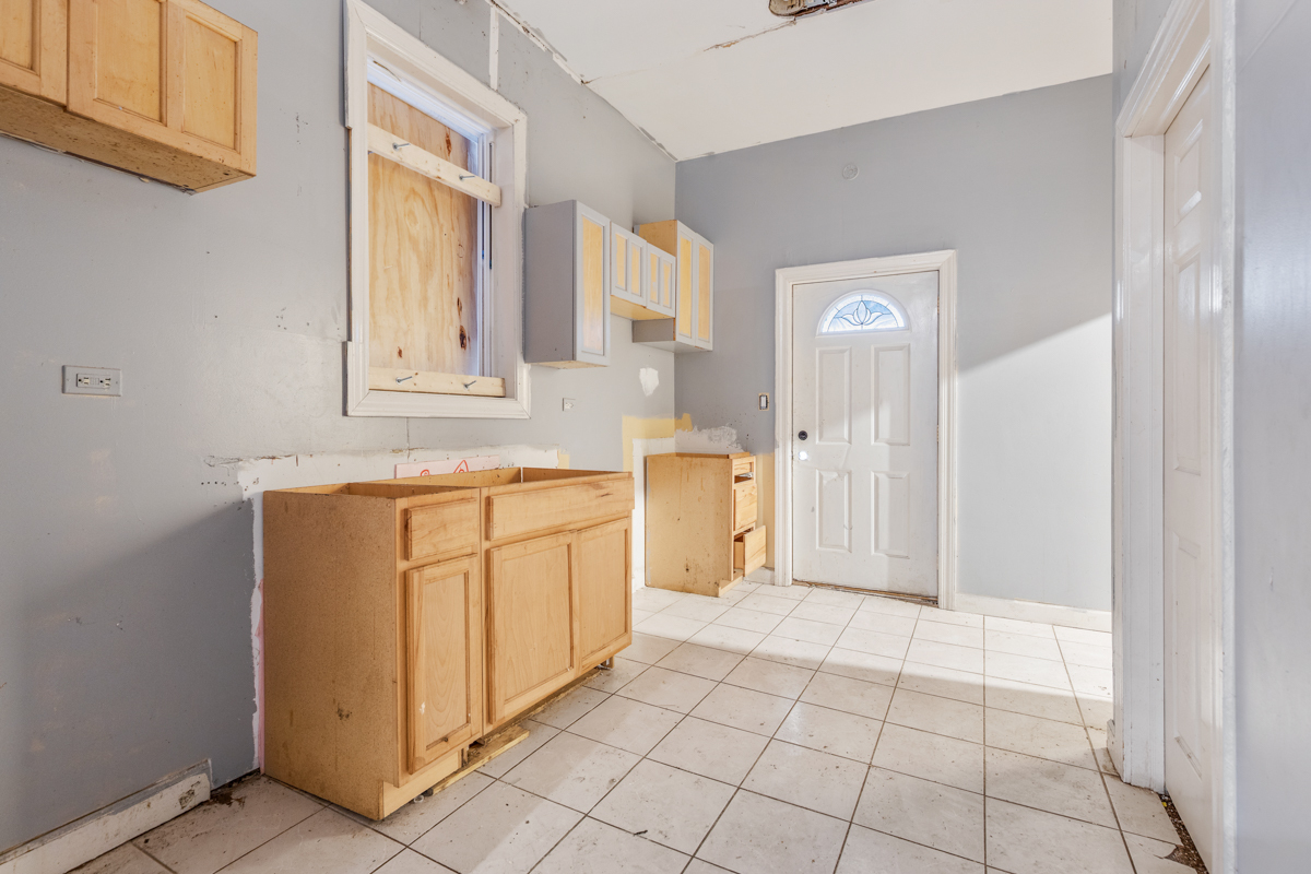 7356 South Champlain Avenue Chicago, IL 60619 - Photo 5 of 31