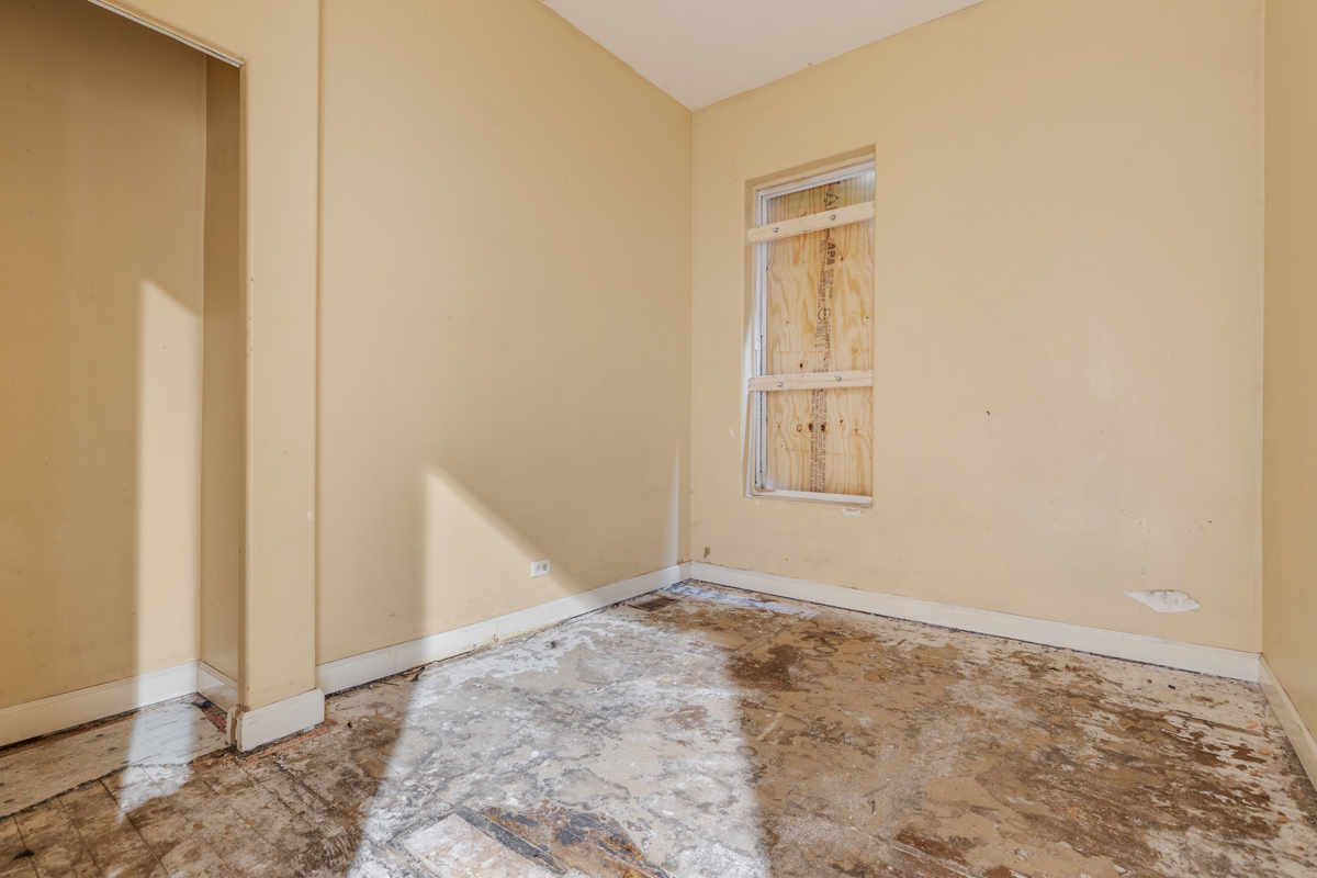 7356 South Champlain Avenue Chicago, IL 60619 - Photo 9 of 31