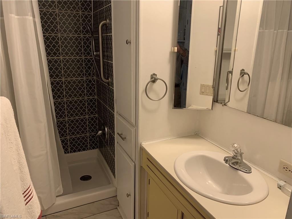 21 Garnet Drive Naples, FL 34114 - Photo 5 of 11