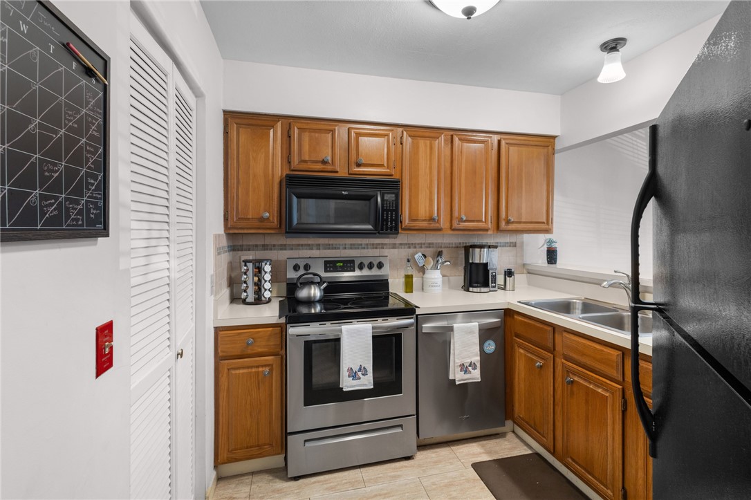 626 Smithfield Road, Unit 908 North Providence, RI 02904 - Photo 2 of 15