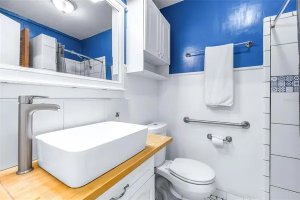 $389,900 | 222 14th Avenue Southwest, Largo, FL 33770