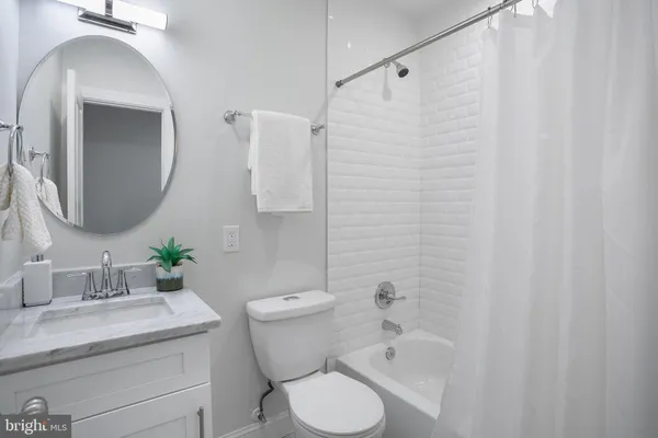 $6,500 | 4023 New Hampshire Avenue Northwest, Washington, DC 20011