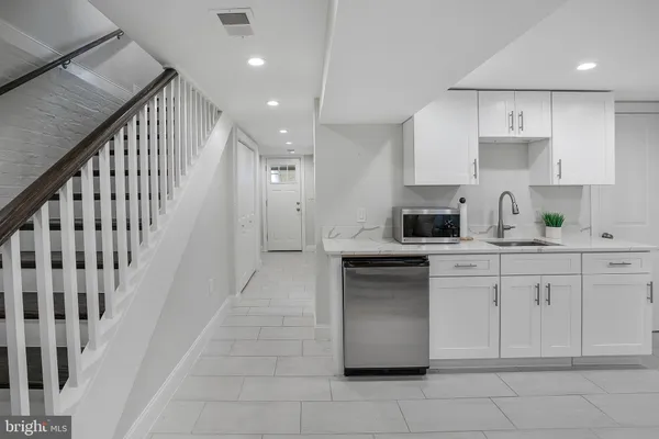 $6,500 | 4023 New Hampshire Avenue Northwest, Washington, DC 20011