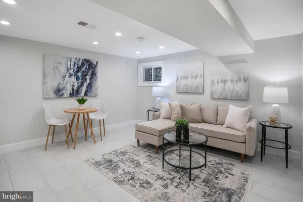 $6,500 | 4023 New Hampshire Avenue Northwest, Washington, DC 20011