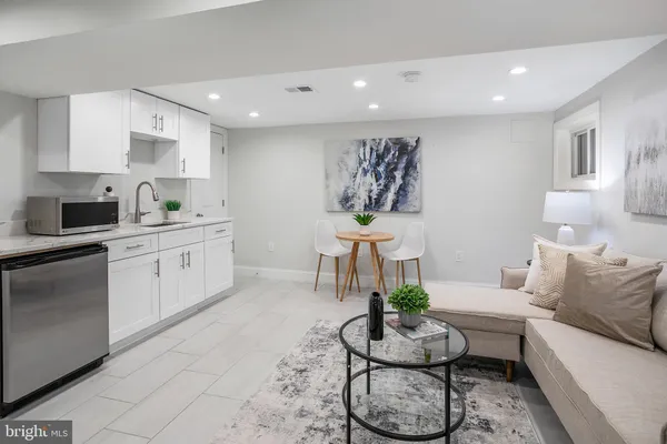 $6,500 | 4023 New Hampshire Avenue Northwest, Washington, DC 20011