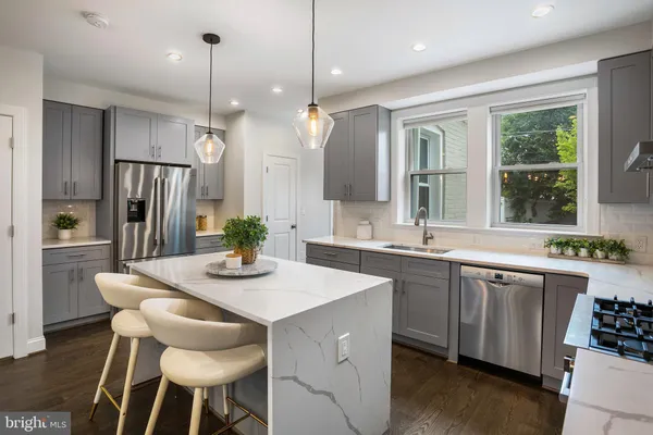 $6,500 | 4023 New Hampshire Avenue Northwest, Washington, DC 20011