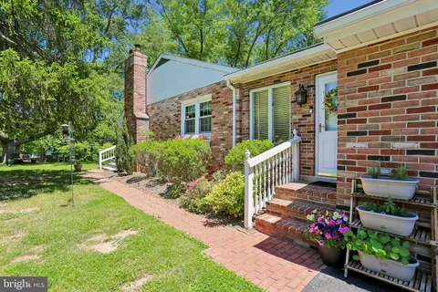 $598,000 | 9304 Gue Road, Damascus, MD 20872