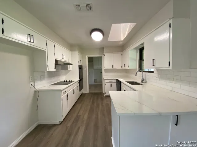 $319,999 | 749 Windrock Drive, Windcrest, TX 78239