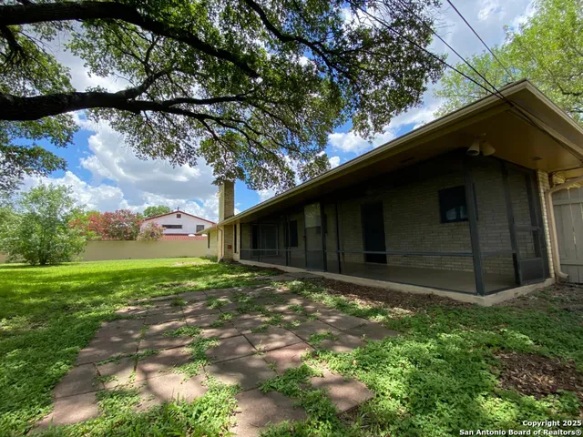 $319,999 | 749 Windrock Drive, Windcrest, TX 78239