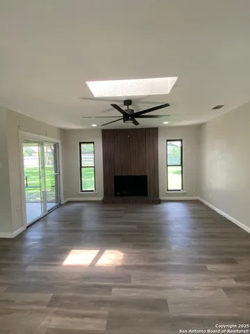 $319,999 | 749 Windrock Drive, Windcrest, TX 78239