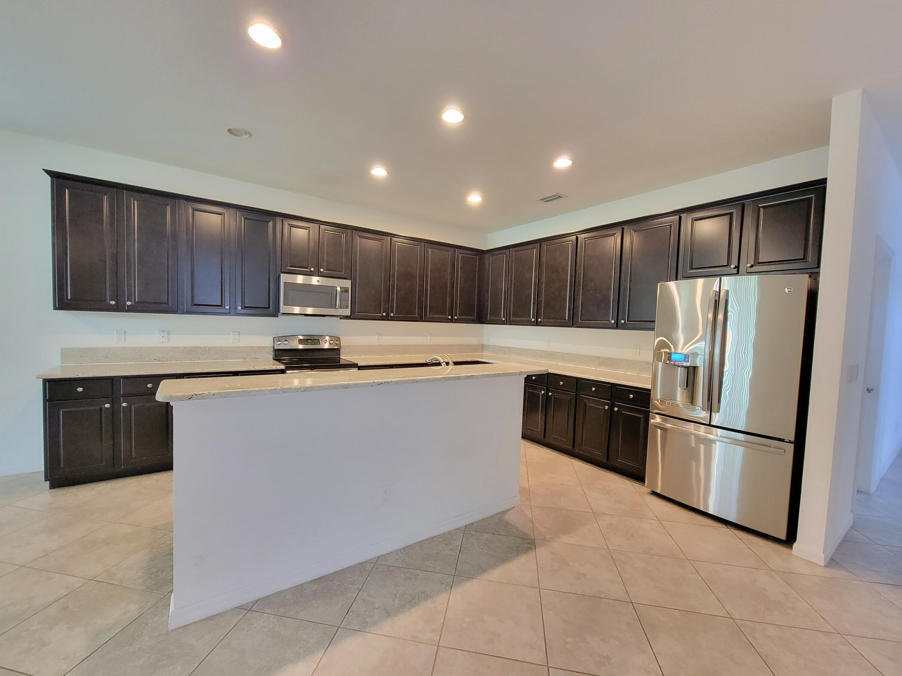 183 Rudder Cay Way Jupiter, FL 33458 - Photo 13 of 49 20220624_143039