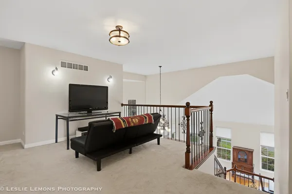 $725,000 | 492 Bond Drive, Batavia, IL 60510